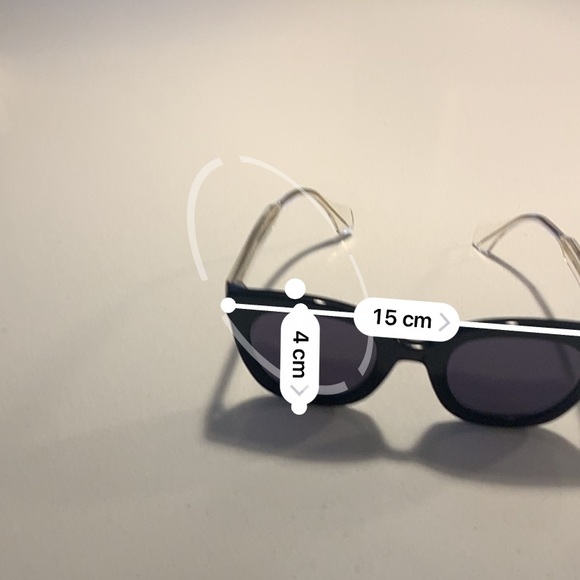 Authentic GUCCI sunglasses for women - Picture 8 of 15